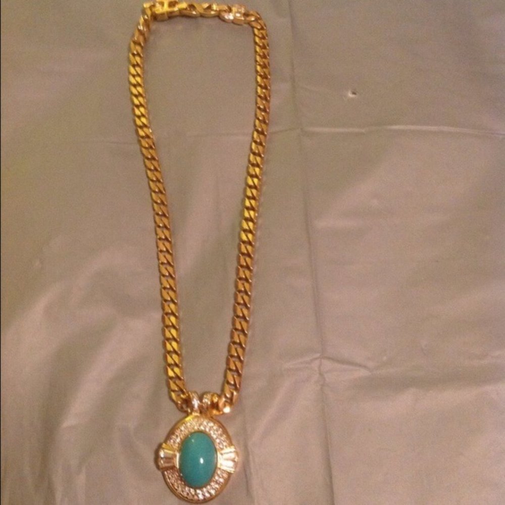 Necklace - Costume Jewlery